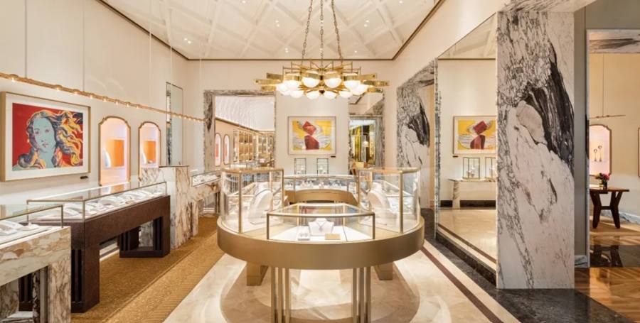 Warhol Venus prints displayed in a jewelry store